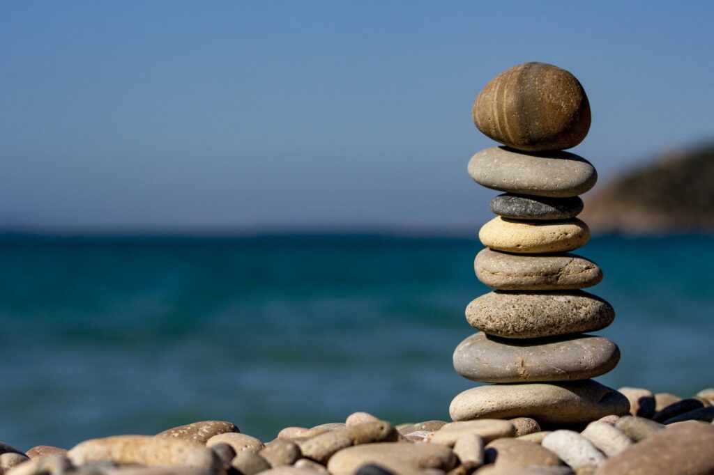 balance macro ocean pebbles